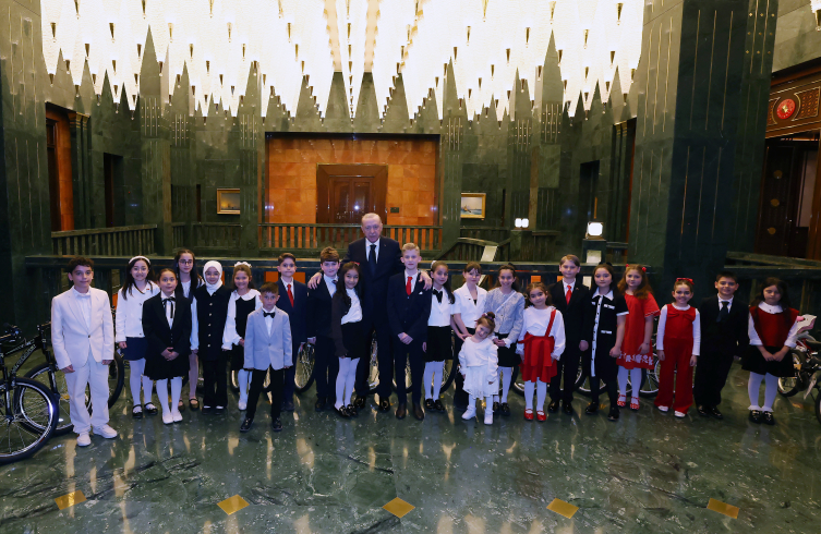 Cumhurbaşkanlığı Külliyesi'ndeki 23 Nisan kabulünde duygu dolu anlar