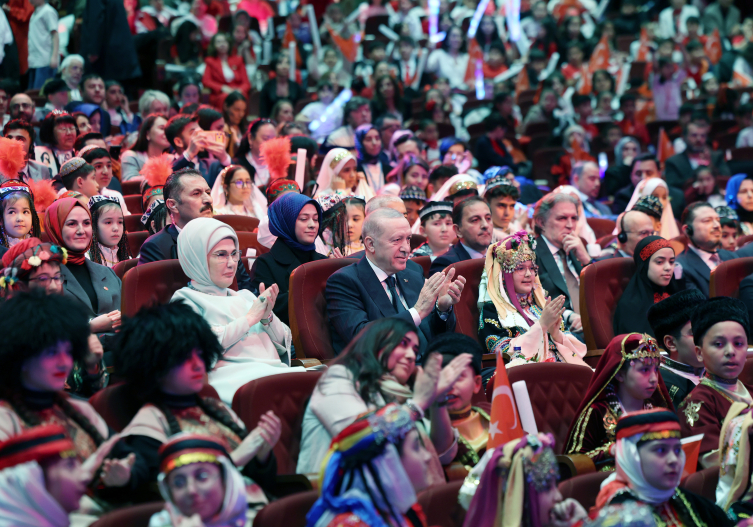 Cumhurbaşkanı Erdoğan: Savaşların bedelini masum çocuklar ödüyor