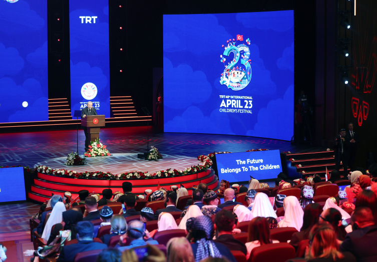 Cumhurbaşkanı Erdoğan: Savaşların bedelini masum çocuklar ödüyor