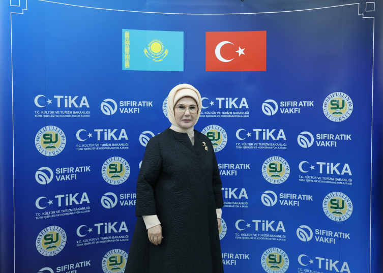Emine Erdoğan, Kazakistan'da Sıfır Atık Eğitim Laboratuvarı'nın açılışını yaptı