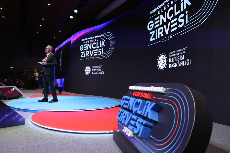 İletişim Başkanı Duran: Algoritmalar tarafından yönlendirilmeyeceğiz