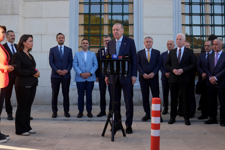 Cumhurbaşkanı Erdoğan bayram namazını İstanbul'da kıldı