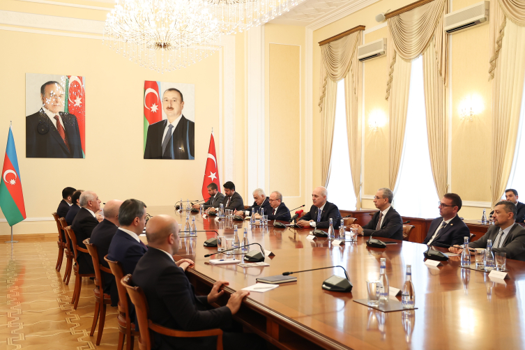 TBMM Başkanı Kurtulmuş, Azerbaycan Başbakanı Esedov ile görüştü