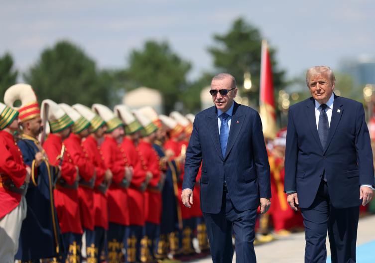 Dünya NATO Ankara Zirvesi'ni ve Cumhurbaşkanı Erdoğan'ın liderliğini konuşuyor