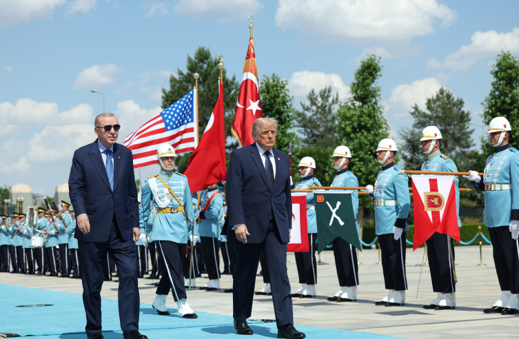 NATO Ankara Zirvesi'nde birinci gün
