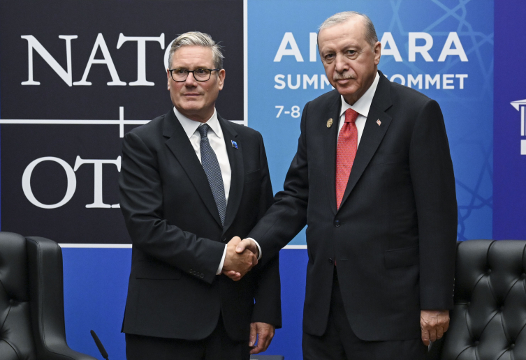 Cumhurbaşkanı Erdoğan'dan NATO Ankara Zirvesi'nde diplomasi trafiği