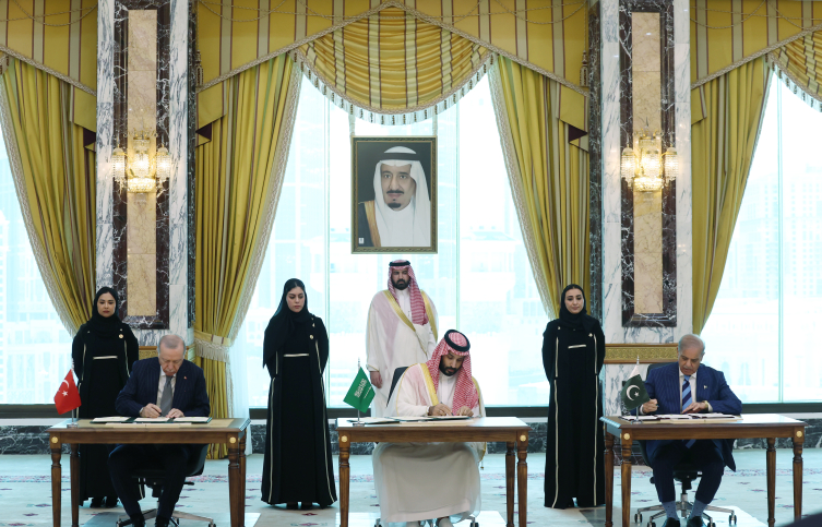 Türkiye, Suudi Arabistan ve Pakistan'dan Mekke Savunma Anlaşması