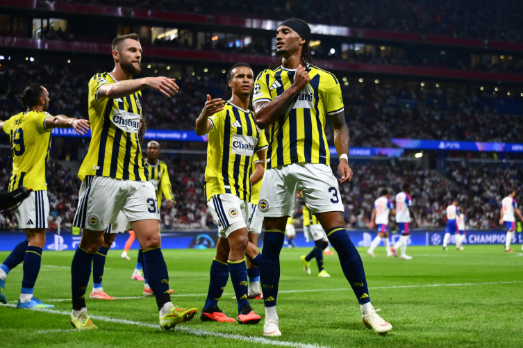 Fenerbahçe Şampiyonlar Ligi'nde lig aşamasına yükseldi