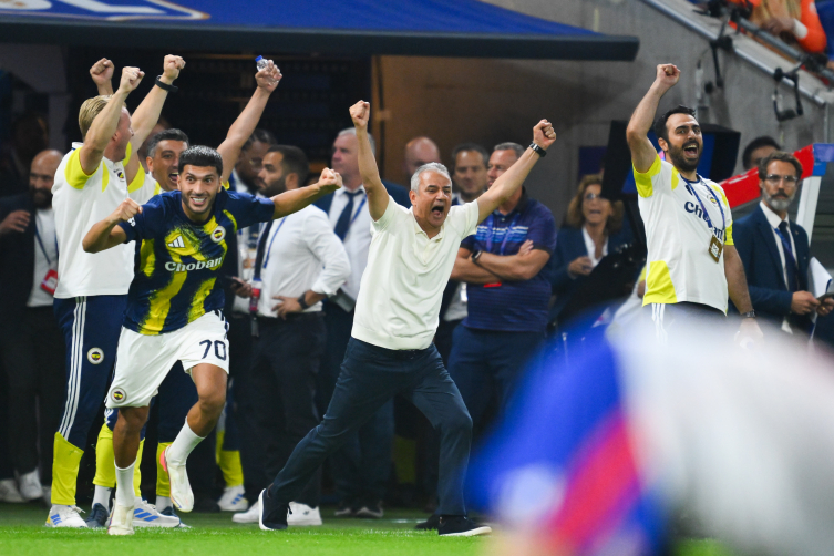 Fenerbahçe Şampiyonlar Ligi'nde lig aşamasına yükseldi