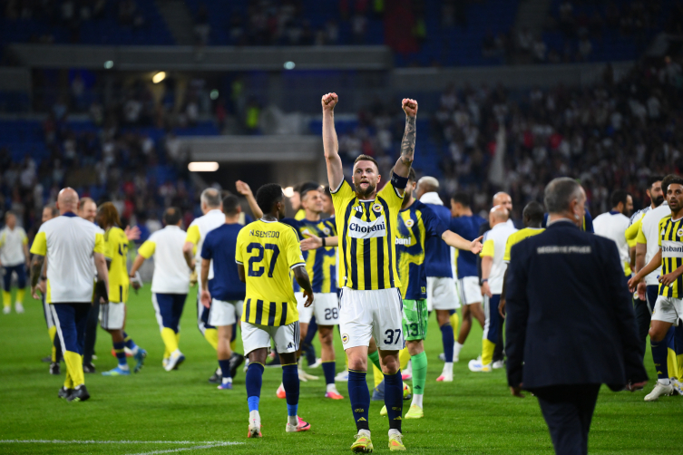Fenerbahçe Şampiyonlar Ligi'nde lig aşamasına yükseldi