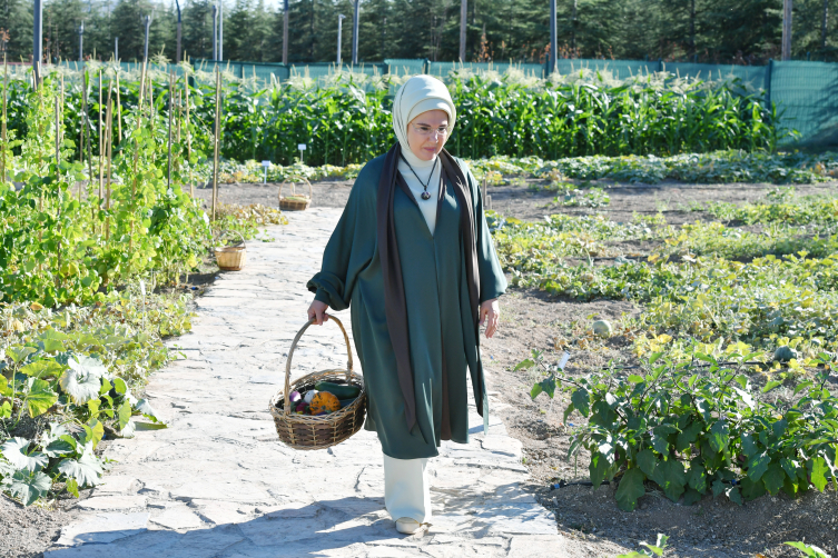 Emine Erdoğan'dan Milli Botanik Bahçesi'ne ziyaret