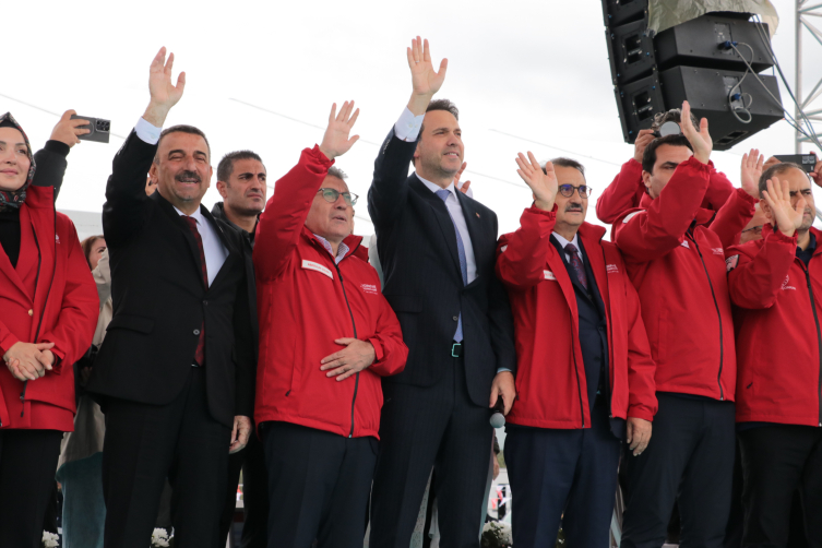 Bakan Bayraktar: Karadeniz'deki gaz üretimi iki katına çıkacak