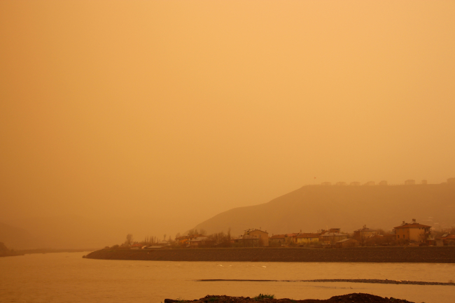 Çöl tozları geliyor: Uzmanlardan vatandaşlara uyarı
