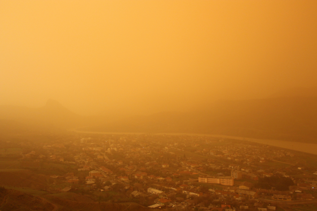 Çöl tozları geliyor: Uzmanlardan vatandaşlara uyarı