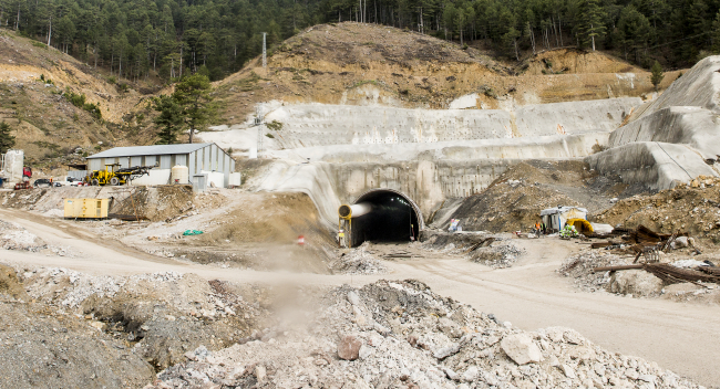 Demirkapı Tüneli'nde ışık görünüyor