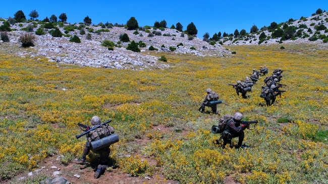 30 terörist etkisiz hale getirildi