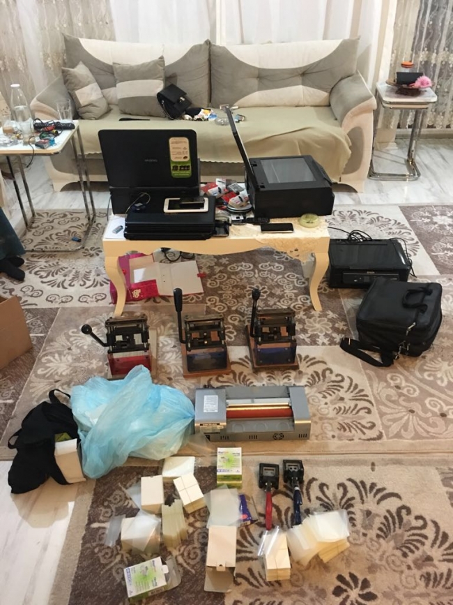 500 bin liralık dolandırıcılık yapan 'Sahte yüz' çetesi çökertildi