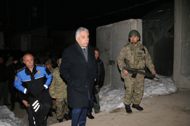 Sınırdaki Mehmetçik'e moral ziyareti