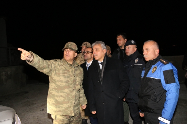 Sınırdaki Mehmetçik'e moral ziyareti