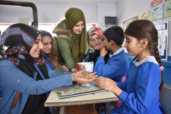 "Onların ihtiyacı sadece bir kağıt ve siyah kalem"