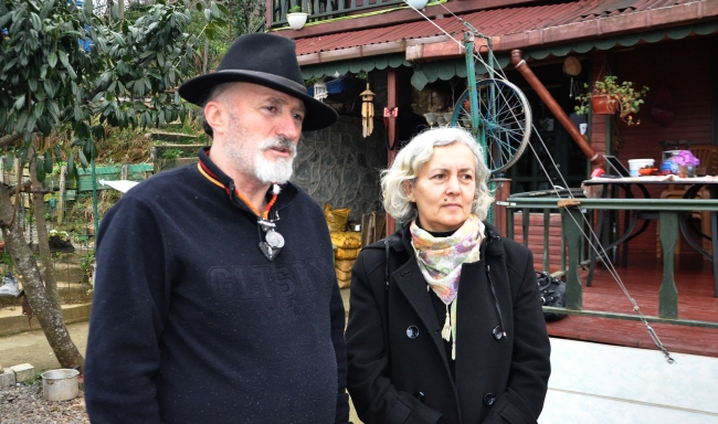 Ağaç evini turistlere açtı