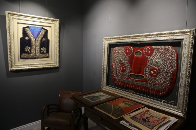 Atatürk'ün Latife Hanım'a hediye ettiği atın eyeri satışta