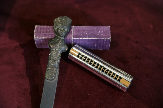 Atatürk'ün Latife Hanım'a hediye ettiği atın eyeri satışta