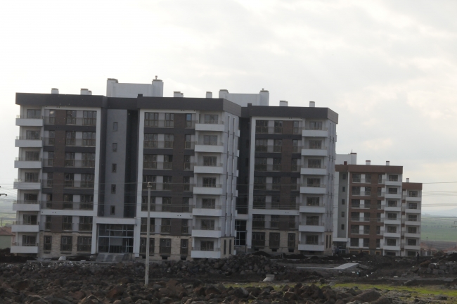 Teröristler tahrip etti, devlet yeniden ihya ediyor