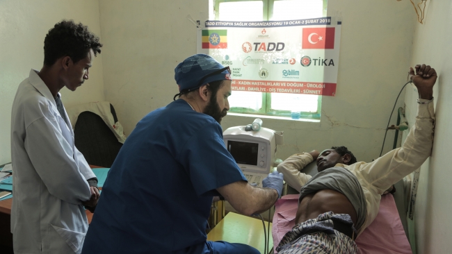 "Bir daha asla" dediği Afrika'ya 23 kez gitti