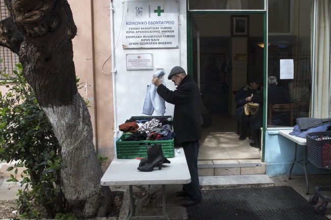 Yunanistan'da halkın üçte biri yoksullukla mücadele ediyor
