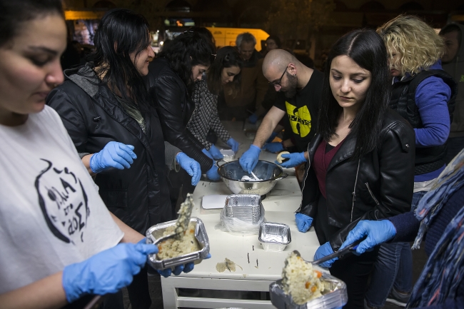 Yunanistan'da halkın üçte biri yoksullukla mücadele ediyor