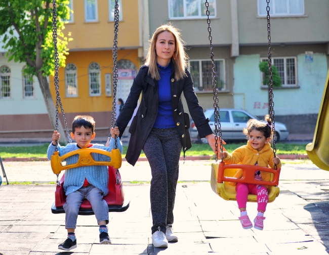 "Çift burunlu" Öykü'nün tek isteği sağlığına kavuşmak