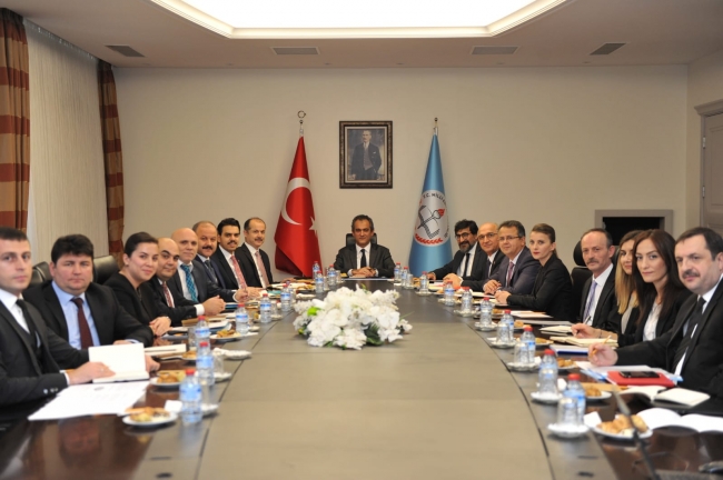 MEB 4 beceride Türkçe sınav yapacak