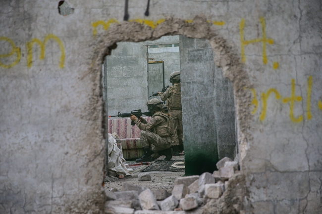 Türkiye'nin ilk kadın komando astsubayları