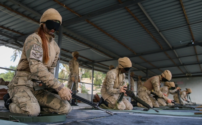 Türkiye'nin ilk kadın komando astsubayları