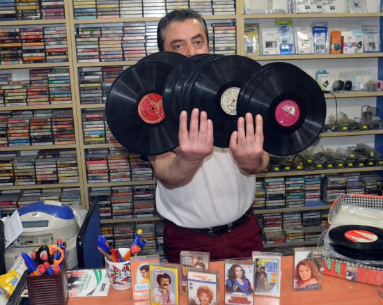 Eski kasetçinin nostaljik koleksiyonu