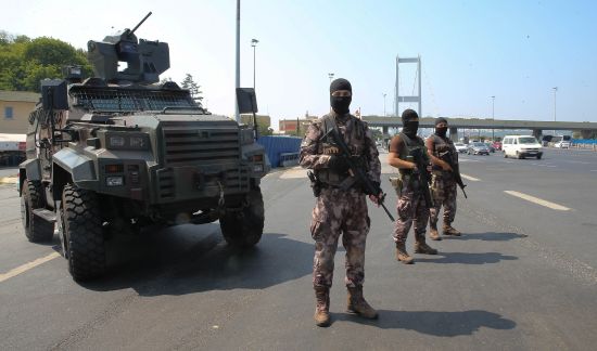 "Sabahın ilk ışıklarına kadar çarpıştık"