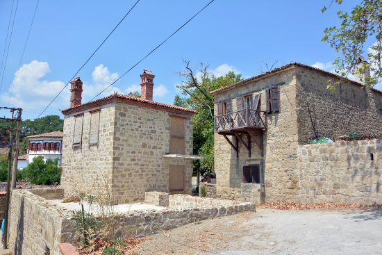 Bu köyde konaklama el yakıyor