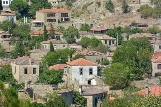 Bu köyde konaklama el yakıyor