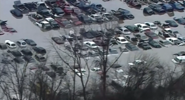 ABD'yi fırtına ve sel vurdu: 5 ölü