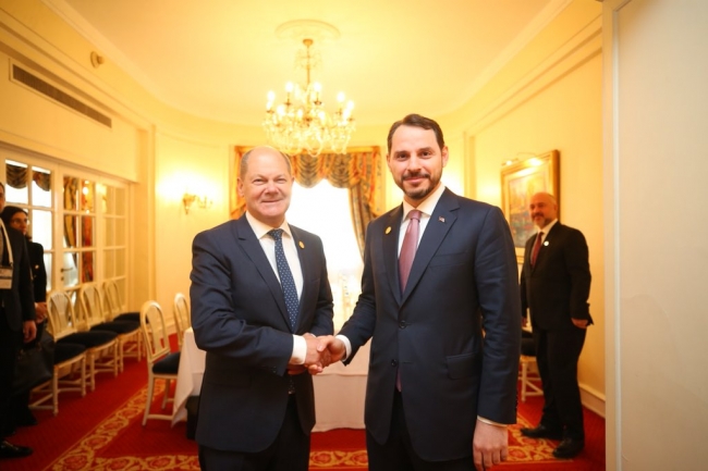 Bakan Albayrak ABD Hazine Bakanı ile görüşecek