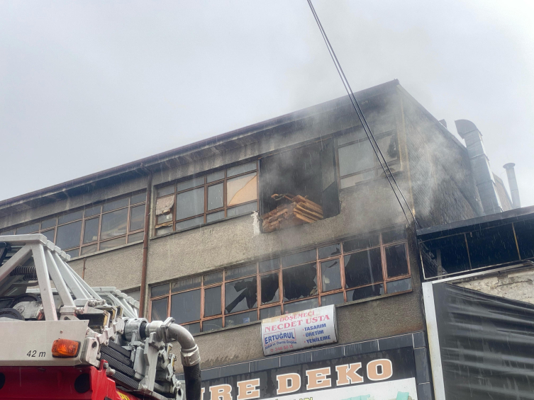 Ankara’da mobilyacılar sitesinde yangın