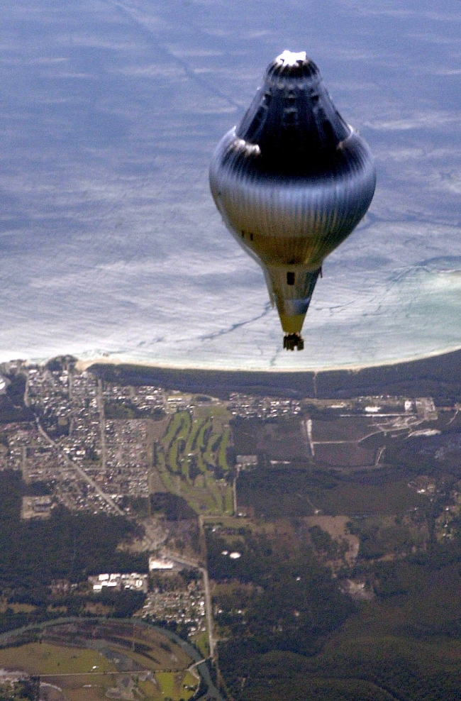 Dünyayı balonla gezen Steve Fossett'in yolculuğu
