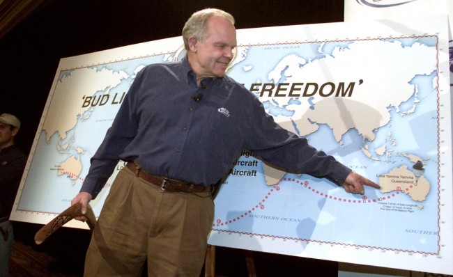 Dünyayı balonla gezen Steve Fossett'in yolculuğu