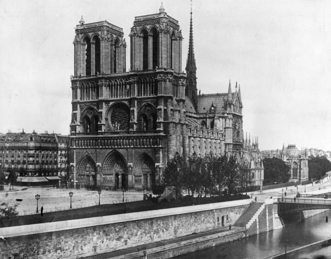 Notre-Dame Katedrali'nin kısa tarihi