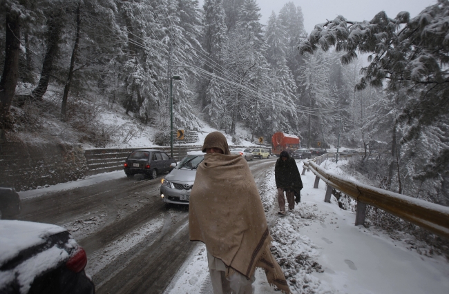 Pakistan'da son 48 yılın en yoğun kar yağışı