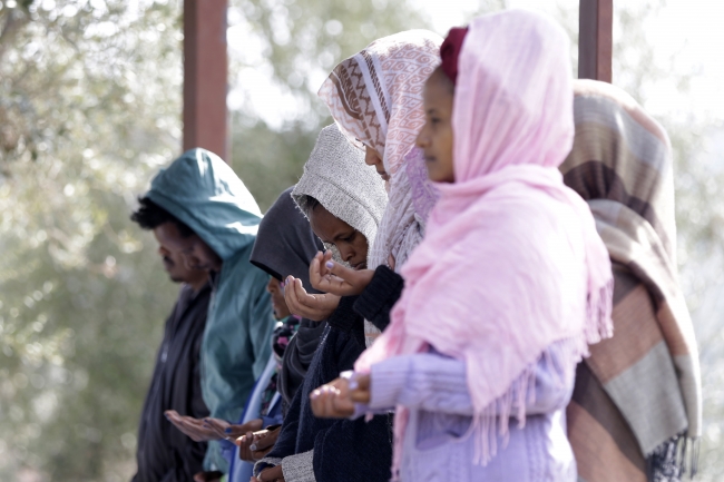Yunanistan 6 bin sığınmacıyı adalardan ana karaya gönderiyor