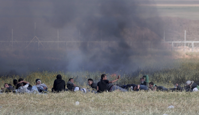 İsrail hükümeti Gazze'yi kana bulayan askerleri savundu