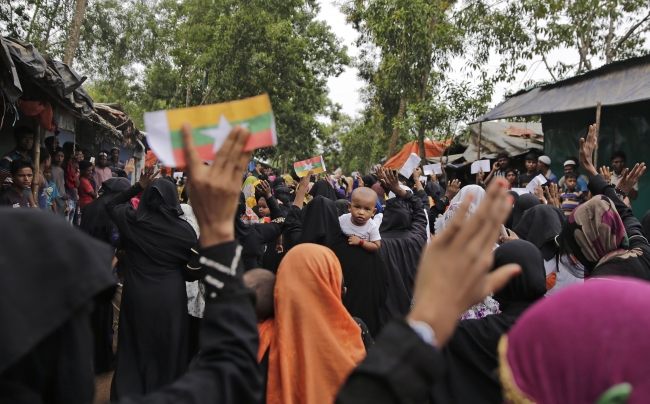 Rohingyalı Müslümanlar "adalet" için yürüdü