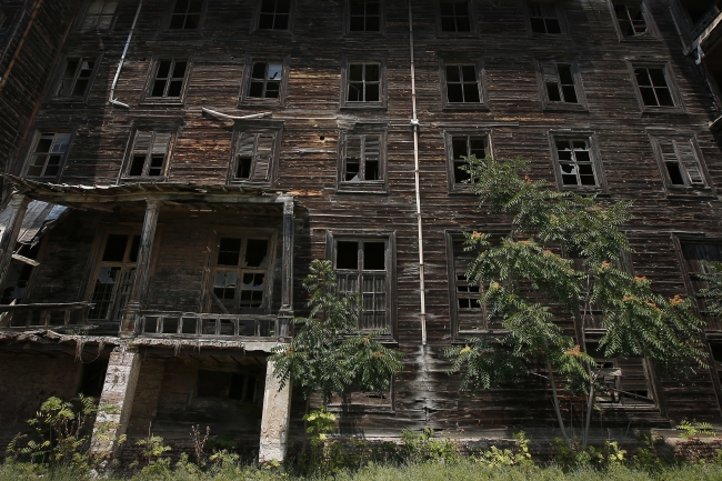 Zamanında binlerce çocuğun eviydi, şimdi kurtarılmayı bekliyor